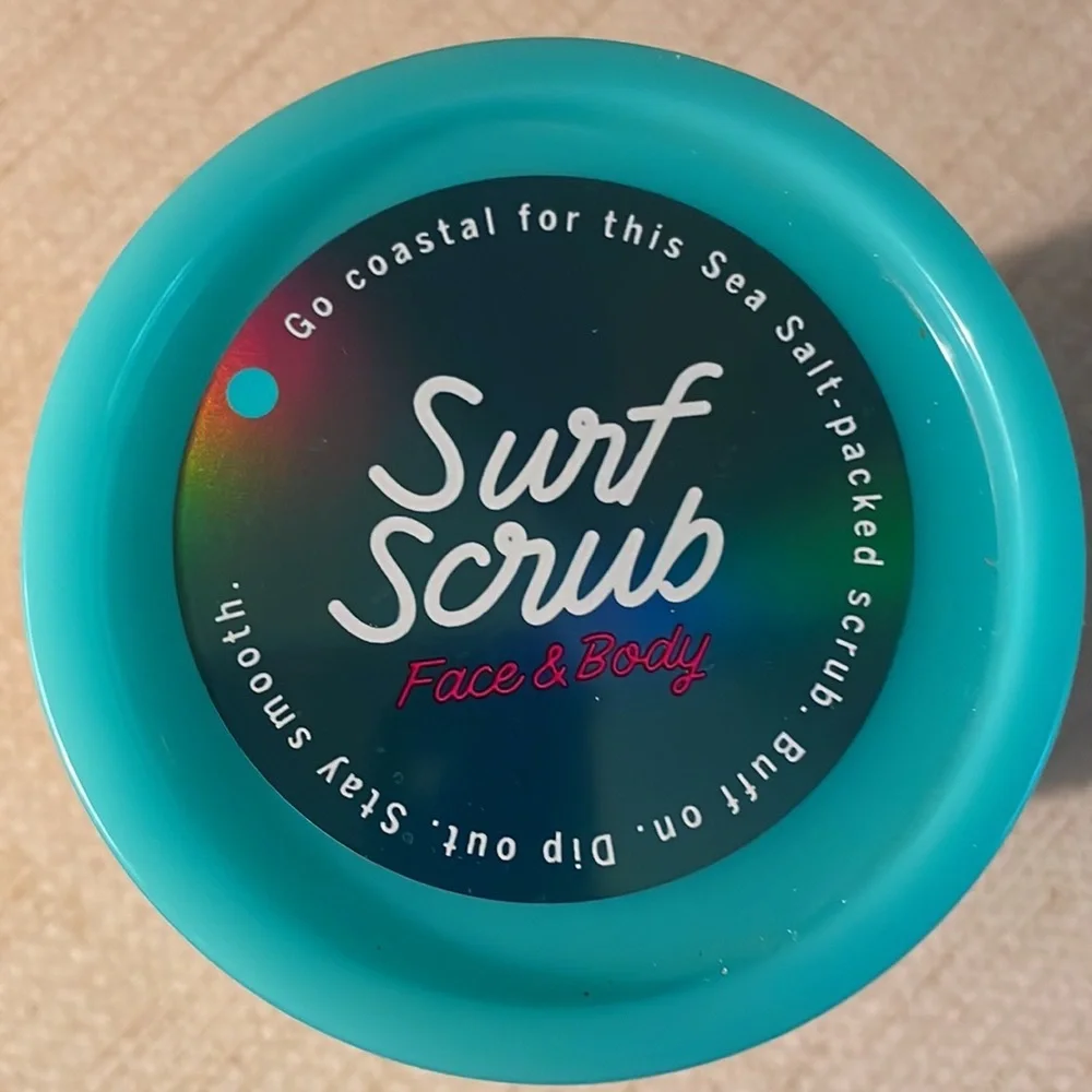 PINK Surf Scrub 10oz